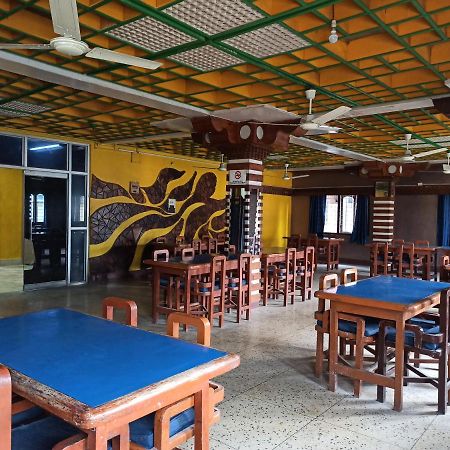 Hotel Aane Itānagar Екстериор снимка