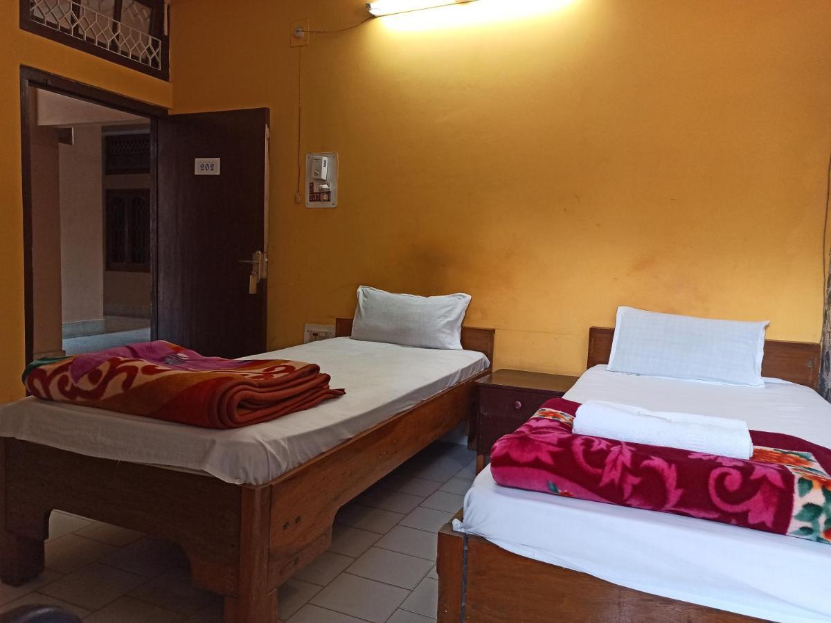Hotel Aane Itānagar Екстериор снимка