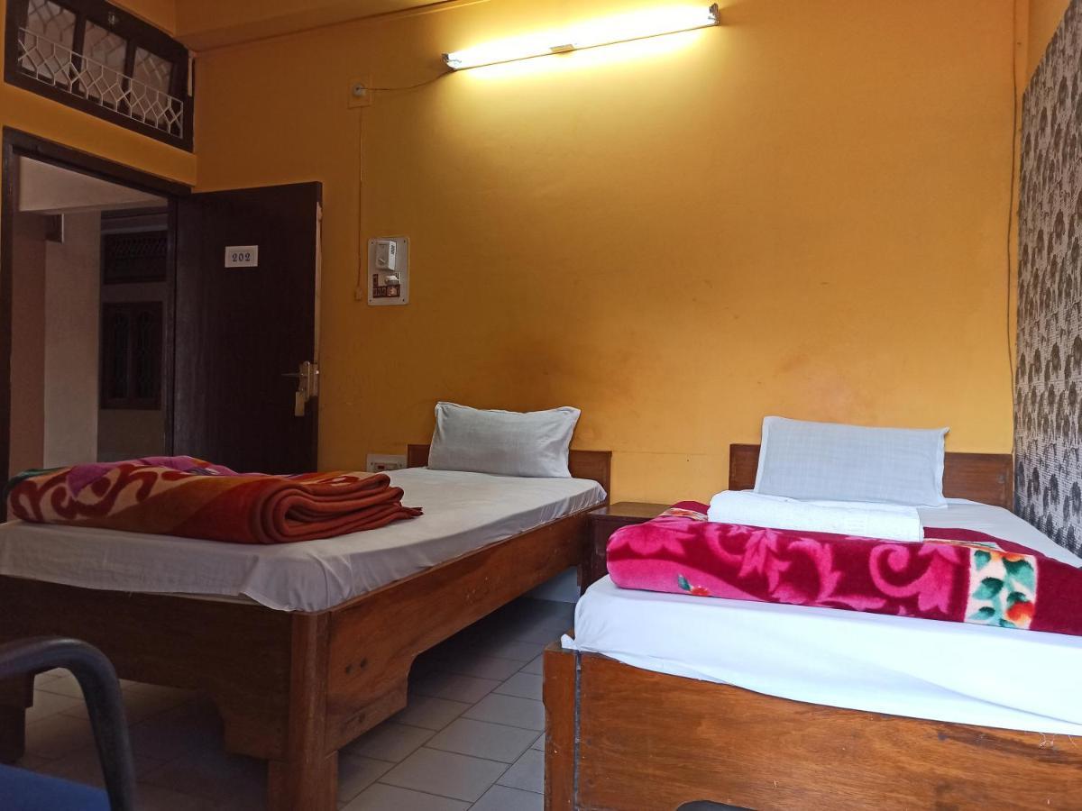 Hotel Aane Itānagar Екстериор снимка